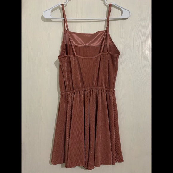 URBAN OUTFITTERS ROMPER! - Picture 3 of 3